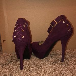 Maroon/purple pumps 🔥